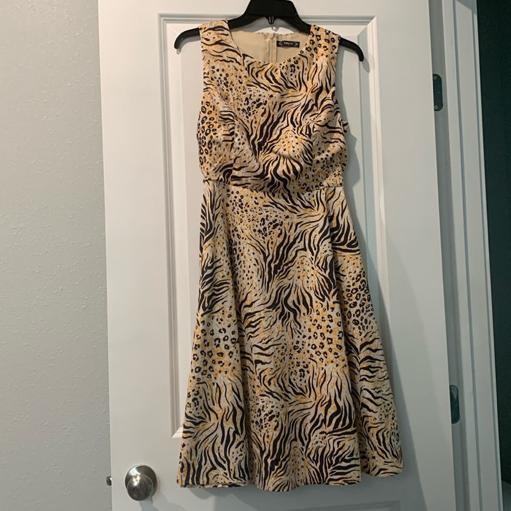 Enmain Sleeveless Black and Yellow Leopard Cheetah Dress. Small.